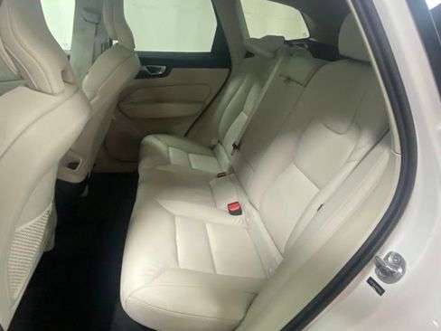 Used 2024 Volvo XC60 B5 Plus w/ Climate Package AWD/4WD image 14