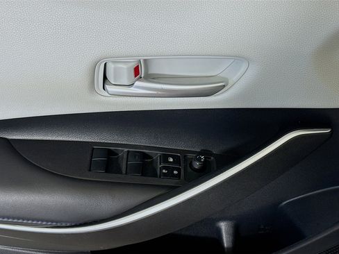 Used 2021 Toyota Corolla SE image 23