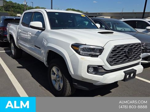 Used 2021 Toyota Tacoma TRD Sport w/ TRD Premium Sport Package image 4