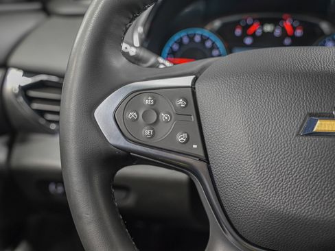 Used 2023 Chevrolet Traverse LT w/ LT Premium Package image 19