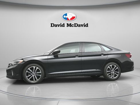 Used 2024 Volkswagen Jetta Sport FWD image 31