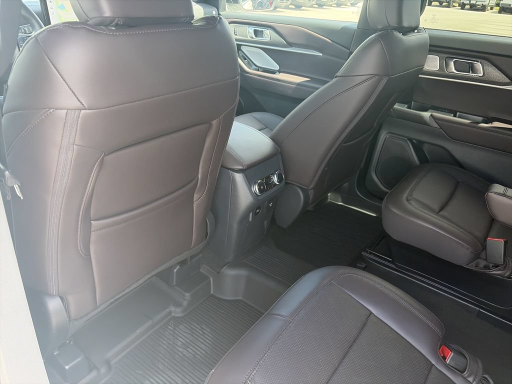 New 2026 Ford Explorer Platinum RWD image 28