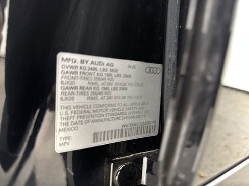 Used 2025 Audi Q5 Premium Plus w/ Premium Plus image 38