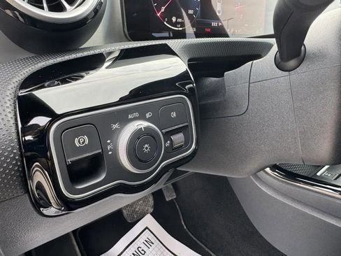Used 2025 Mercedes-Benz CLA 250 4MATIC image 28
