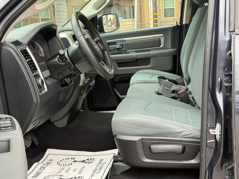 Used 2016 RAM 1500 Classic SLT RWD image 15