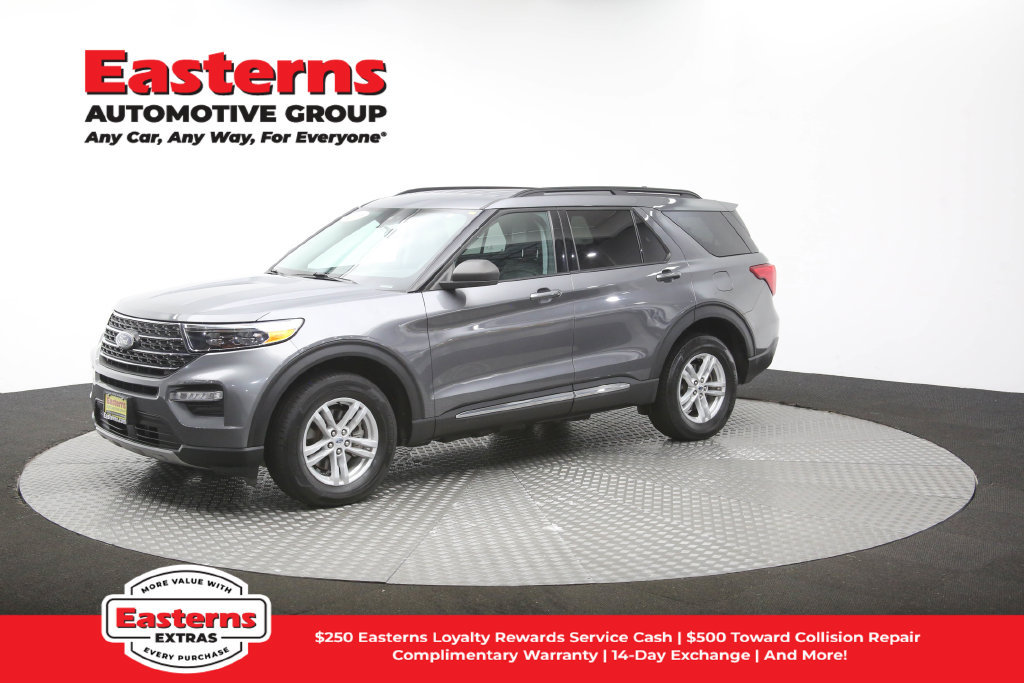 Used 2023 Ford Explorer XLT w/ Equipment Group 202A AWD/4WD image 58