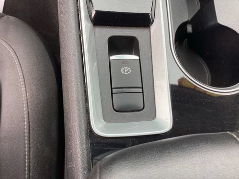 Used 2024 Nissan Altima 2.5 SV AWD/4WD image 37
