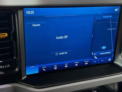 Used 2023 Ford Bronco Badlands image 15