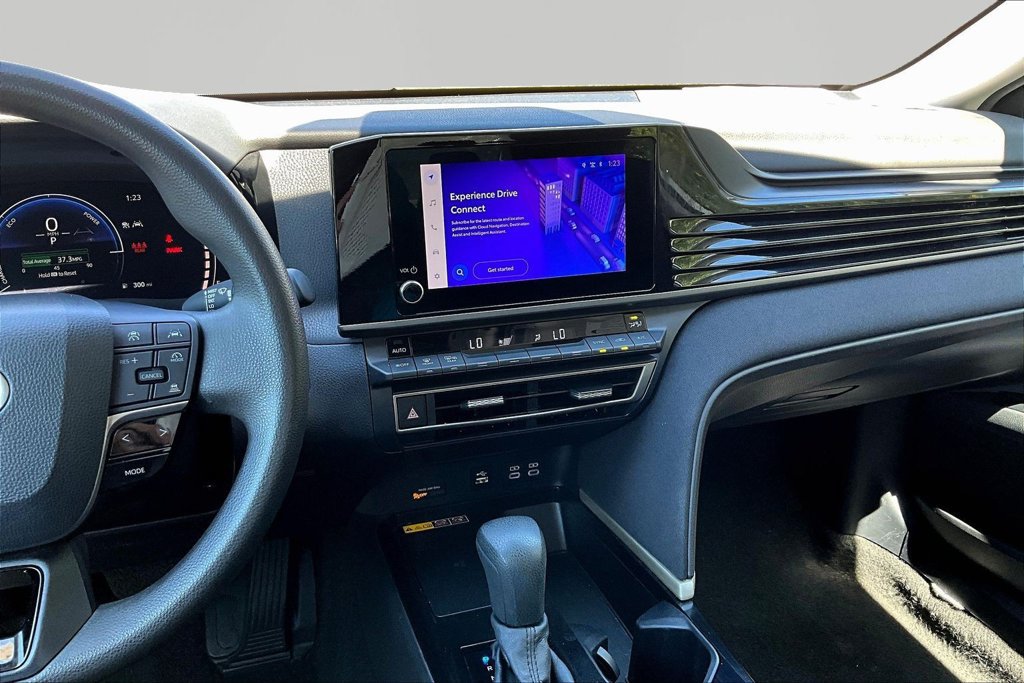 Used 2025 Toyota Camry LE FWD image 11