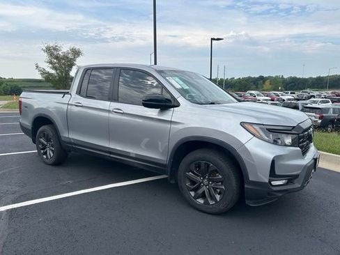 Used 2024 Honda Ridgeline Sport image 17