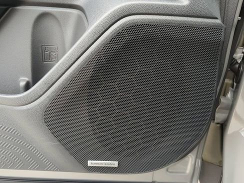 Used 2025 Subaru Forester Touring w/ Popular Package - Touring image 19