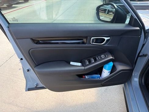 Certified 2025 Honda Civic Sport Touring image 12