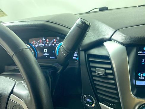 Used 2017 Chevrolet Suburban LT image 18