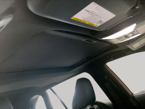 Used 2022 Toyota RAV4 SE w/ Weather & Moonroof Package AWD/4WD image 14