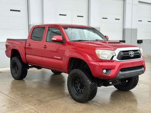 Used 2015 Toyota Tacoma Pickup 4D 5 ft w/ TRD Sport Package image 7