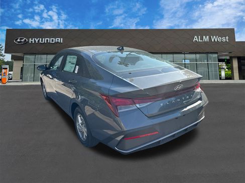 New 2026 Hyundai Elantra SE image 7