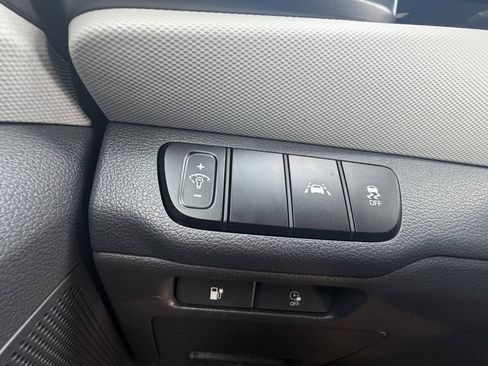 Used 2020 Hyundai Ioniq SE FWD image 50
