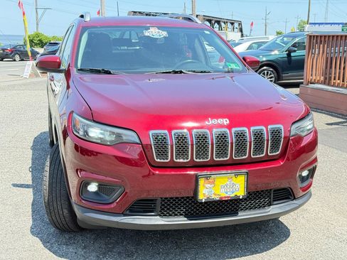 Used 2019 Jeep Cherokee Latitude Plus w/ Comfort/Convenience Group AWD/4WD image 90