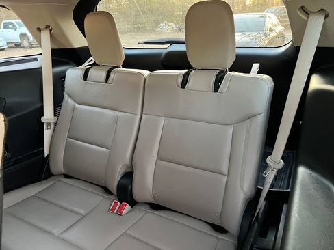 Used 2020 Ford Explorer XLT w/ Equipment Group 202A image 20