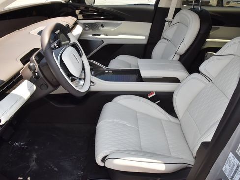 New 2026 Lincoln Nautilus Black Label w/ Jet Appearance Package AWD/4WD image 12