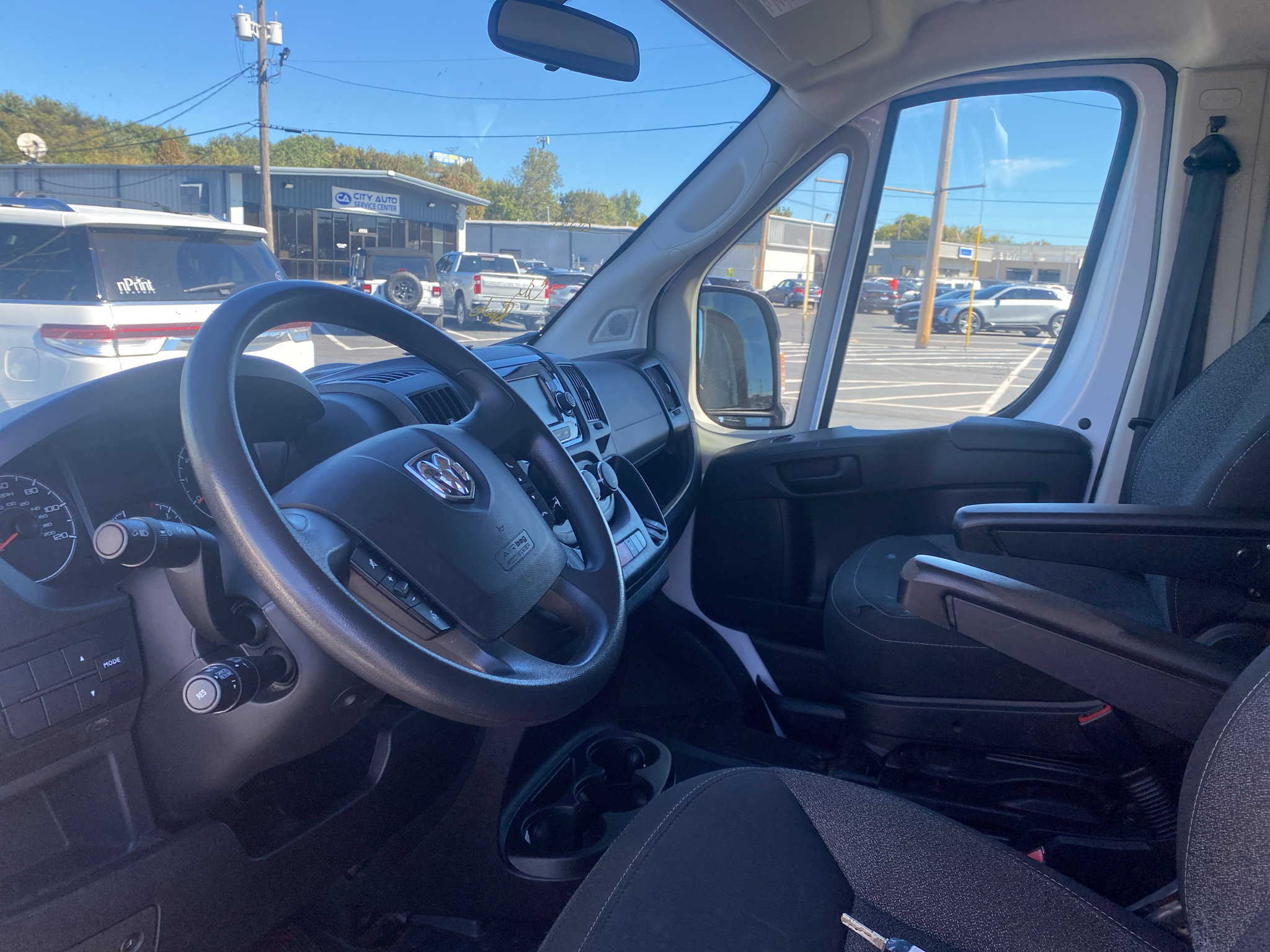 Used 2020 RAM ProMaster 2500 FWD image 7