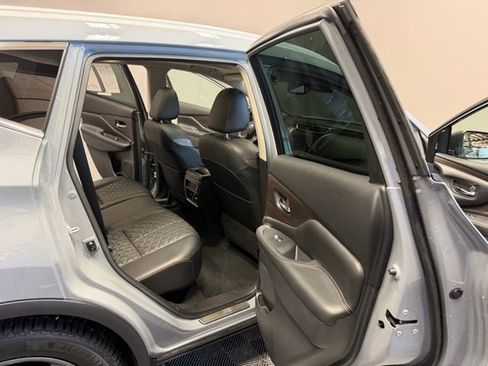 Used 2022 Nissan Murano Platinum w/ Cargo Package image 24