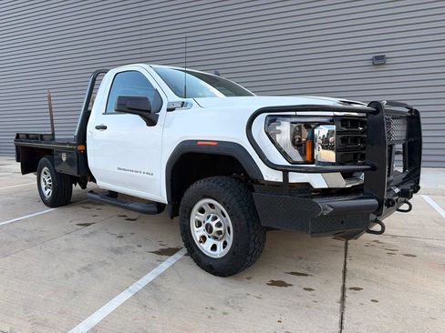 Used 2024 GMC Sierra 3500 Pro w/ Convenience Package AWD/4WD image 4