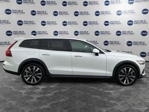 Used 2020 Volvo V60 T5 Cross Country w/ Protection Package Premier image 6