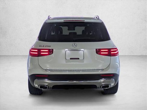Certified 2026 Mercedes-Benz GLB 250 image 9