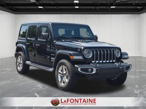 Used 2019 Jeep Wrangler Unlimited Sahara AWD/4WD image 7