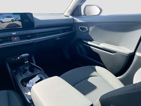 New 2026 Kia K4 LXS image 20