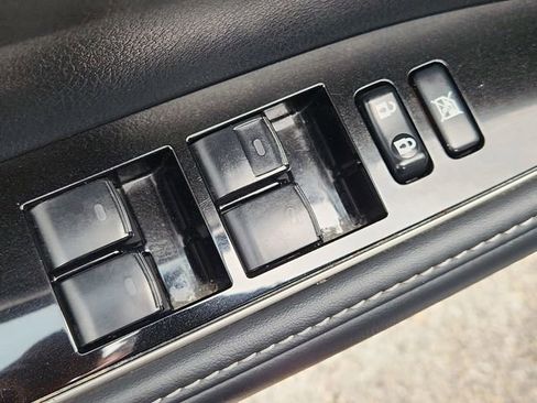 Used 2016 Lexus ES 350 w/ Luxury Package w/Wood Trim image 23