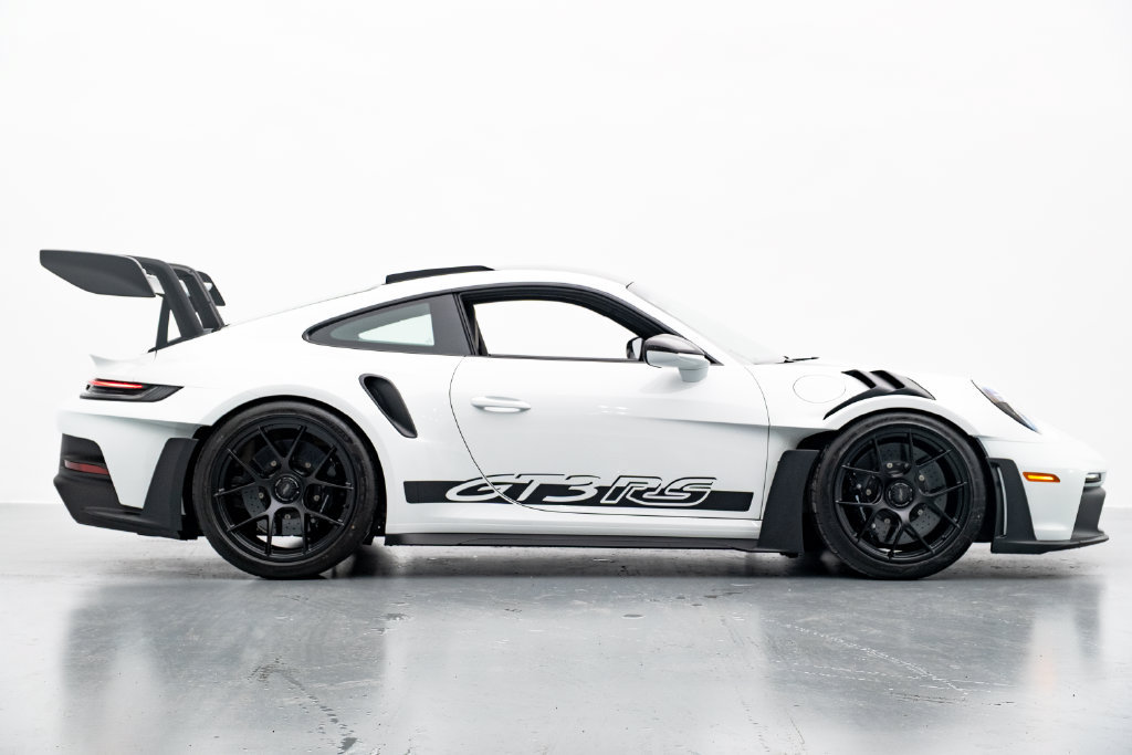Used 2025 Porsche 911 GT3 RS RWD image 17