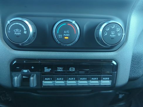 Used 2020 RAM 3500 Big Horn image 20