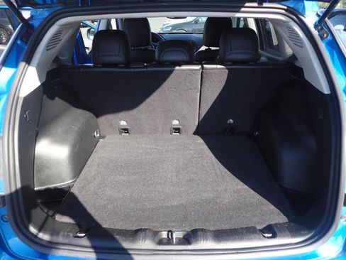 Used 2019 Jeep Compass Latitude w/ Popular Equipment Group AWD/4WD image 11