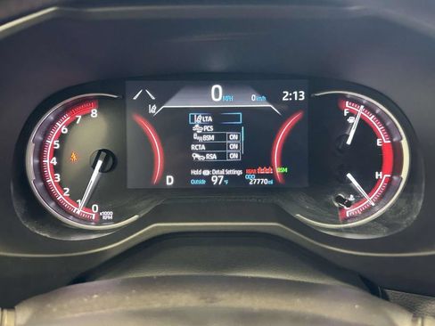 Used 2025 Toyota RAV4 XLE AWD/4WD image 27