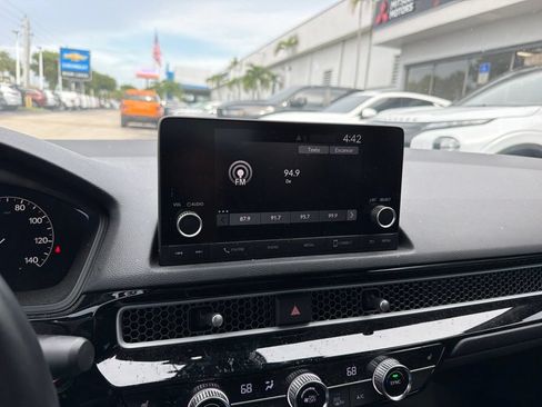 Used 2025 Honda Civic Sport image 4