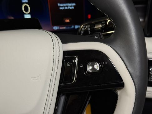 New 2026 Lincoln Aviator AWD image 34