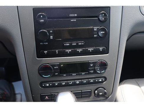 Used 2006 Ford Freestyle SEL FWD image 15
