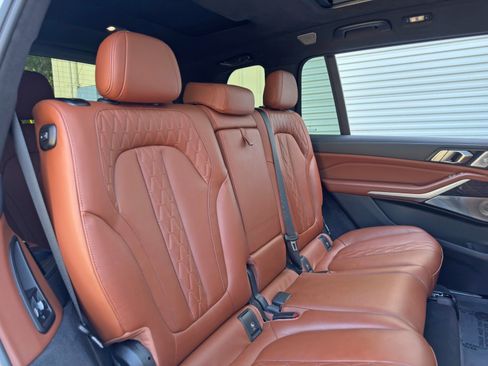Used 2023 BMW X7 M60i w/ Climate Comfort Package AWD/4WD image 45