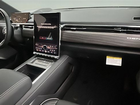 New 2025 GMC Sierra EV Denali image 32