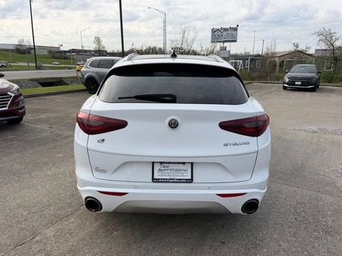Used 2021 Alfa Romeo Stelvio Ti image 3