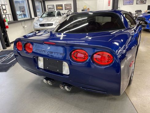 Used 2004 Chevrolet Corvette Coupe w/ Preferred Equipment Group image 13