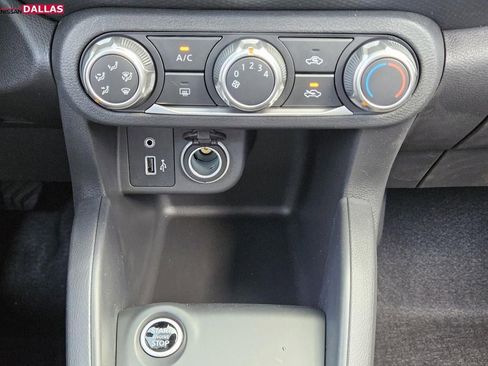 New 2025 Nissan Kicks Play S image 15