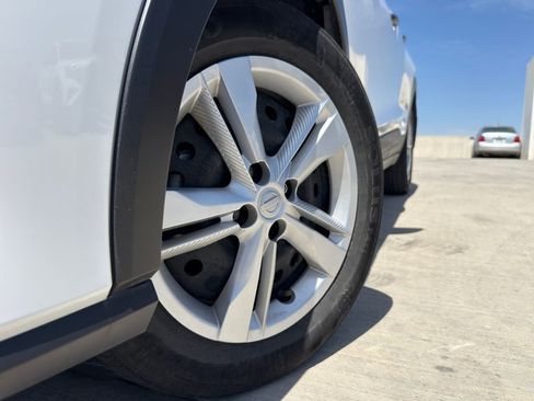 Used 2024 Nissan Kicks S image 5