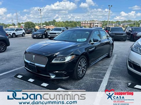 Used 2017 Lincoln Continental Select AWD/4WD image 1