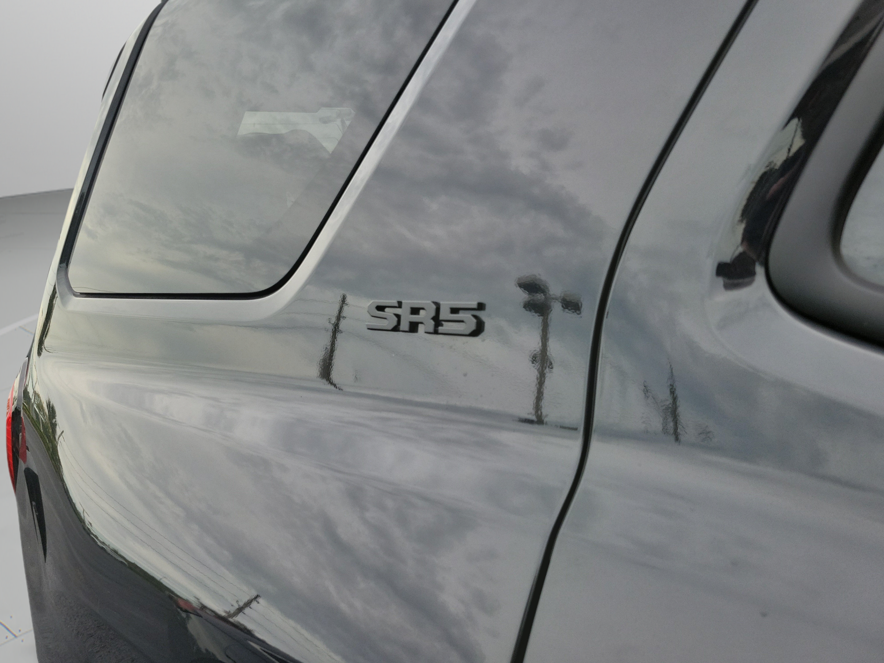 Used 2025 Toyota 4Runner SR5 AWD/4WD image 15