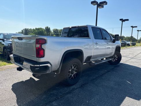 Used 2023 Chevrolet Silverado 2500 LT w/ Convenience Package AWD/4WD image 7