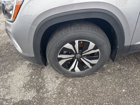 New 2026 Volkswagen Atlas SE image 9