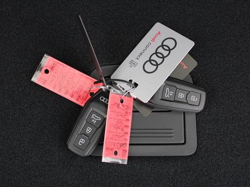 Used 2025 Audi Q5 Premium Plus w/ Premium Plus AWD/4WD image 33